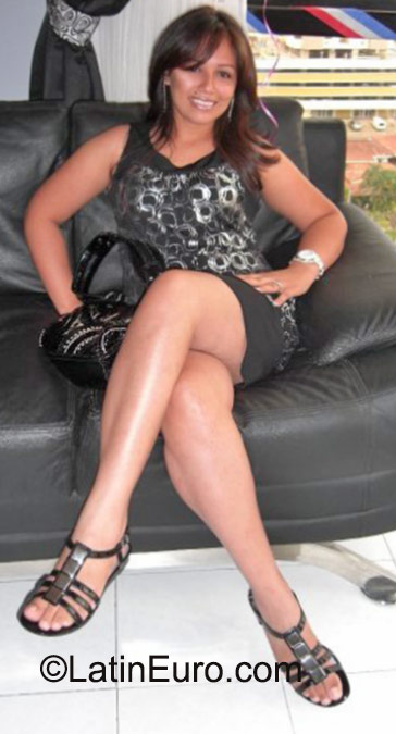 Date this tall Panama girl Gladiys from Panama City PA680