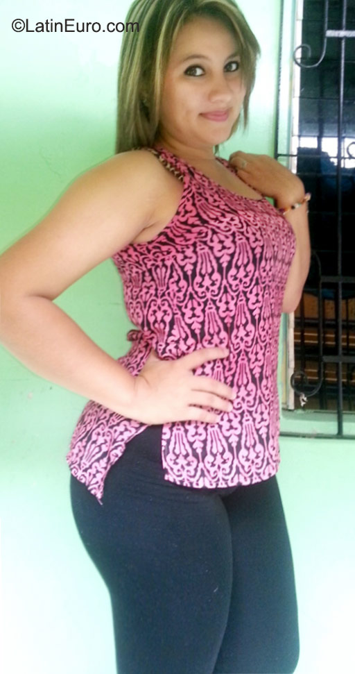 Date this young Honduras girl Alicia from San Pedro Sula HN1695