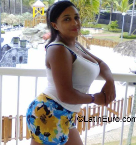 Date this hot Dominican Republic girl Yesica from Higuey DO23175