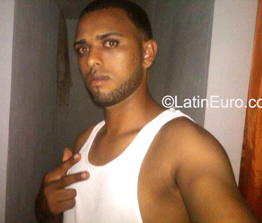 Date this beautiful Dominican Republic man Diego from santiago DO23194