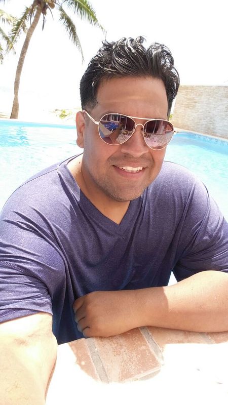 Date this passionate United States man RolandoRivas from Chicago US16472