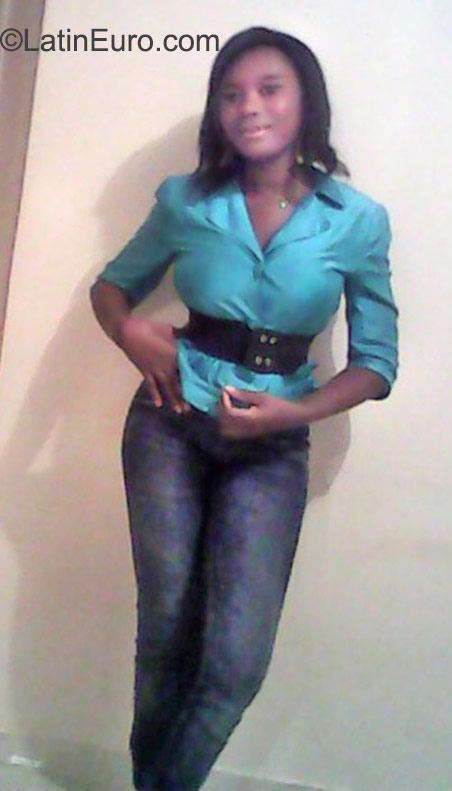 Date this hard body Dominican Republic girl Guita from Punta Cana DO23236