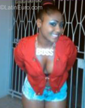Date this beautiful Jamaica girl Vanessa from Kingston JM2145