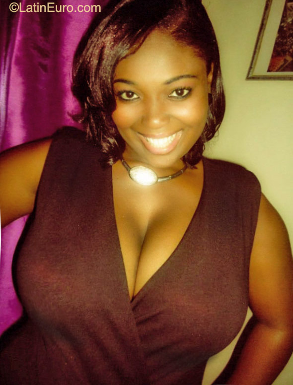 Date this hard body Jamaica girl Tracey from Kingston JM2160