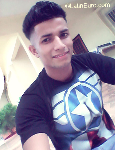 Date this beautiful Honduras man Jose from San pedro sula HN1714
