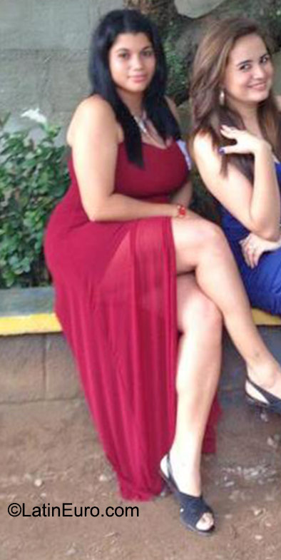 Date this attractive Honduras girl Leyla from San Pedro Sula HN1715
