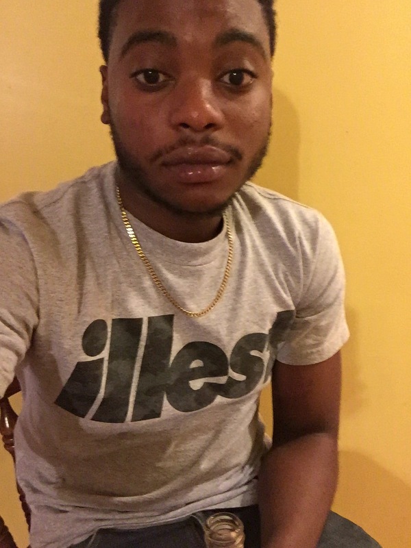 Date this hard body United States man Andree from Chicago US16507