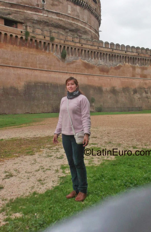 Date this delightful Colombia girl Angela from Bogota CO18077