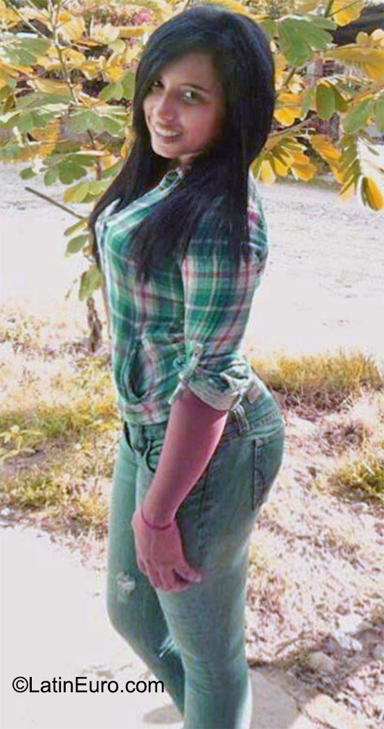 Date this sensual Honduras girl Karla from Tocoa HN1722