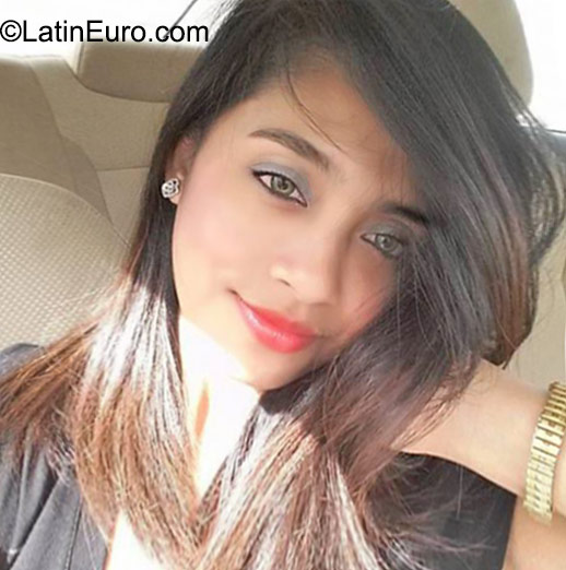 Date this beautiful Oman girl Jean from Mus cat OM9