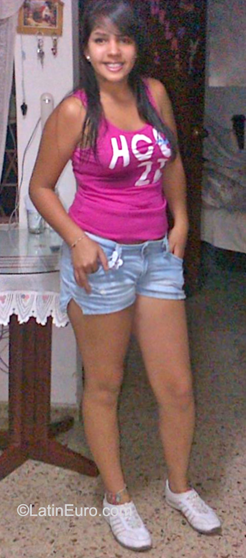 Date this cute Colombia girl Marcela from Jamundi CO18092