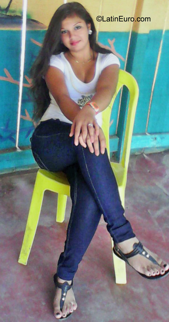 Date this hard body Honduras girl Alejandra from Tegucigalpa HN1732
