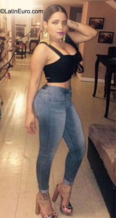 Date this cute Dominican Republic girl Lisette from Santiago DO23447