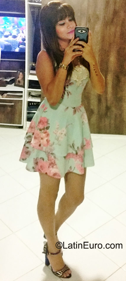 Date this attractive Brazil girl Luiroia from Belem BR9466
