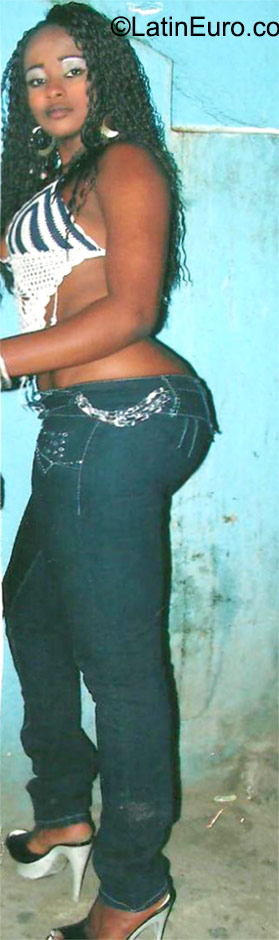 Date this exotic Dominican Republic girl Natashia from Santo Domingo DO23469