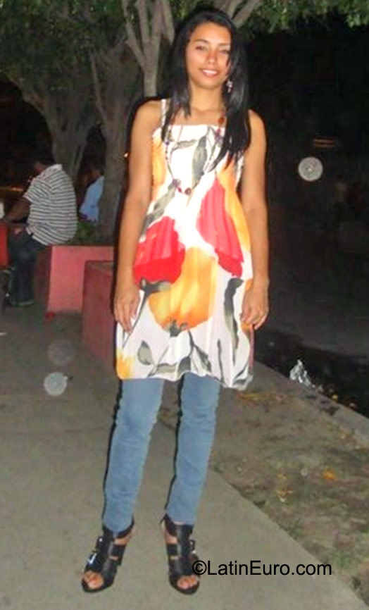 Date this charming Honduras girl Brenda from San Pedro Sula HN1740