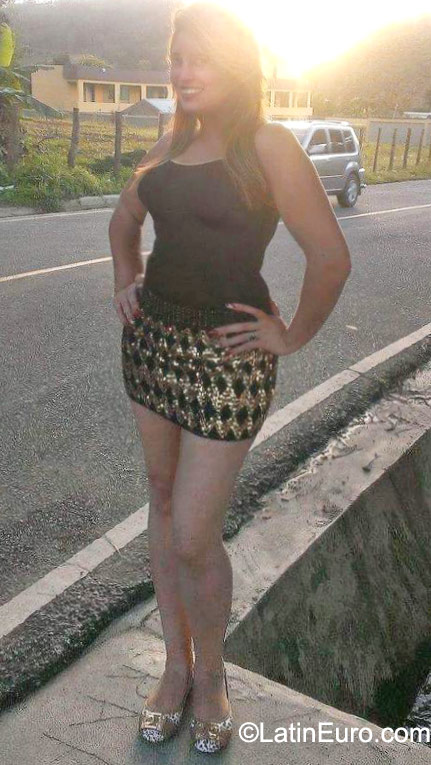 Date this exotic Dominican Republic girl Madelin from Santo Domingo DO23481