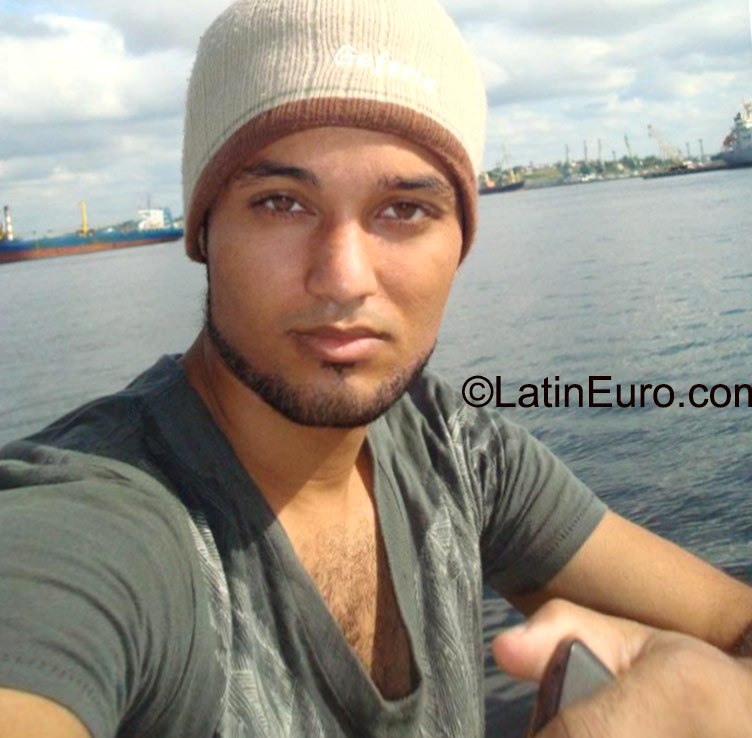 Date this hard body Dominican Republic man Manuel from Punta Cana DO23485
