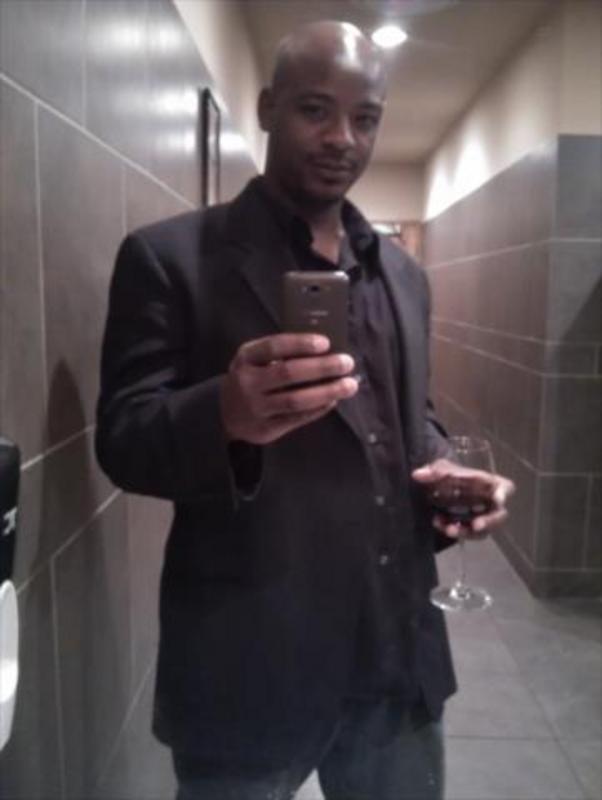 Date this nice looking Colombia man Mike from Bogota CO18153