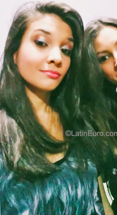 Date this attractive Brazil girl Nathalia from Recife BR9474