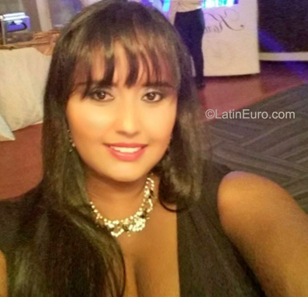 Date this georgeous Panama girl Indira from Panama City PA728