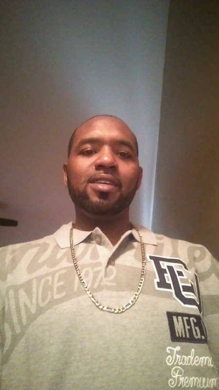 Date this foxy United States man Phatt from Phoenix US16601