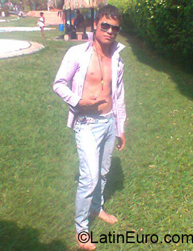 Date this lovely Colombia man Daniel from Bogota CO18235