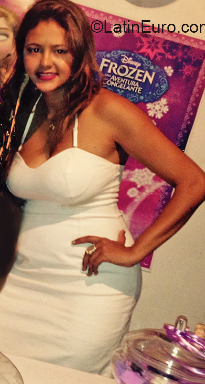 Date this stunning Brazil girl Cristiane from Teixeira BR9496