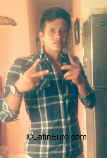 Date this passionate Colombia man Yeison from cucuta CO18262
