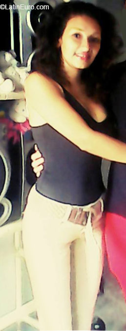 Date this foxy Honduras girl Angela from La Ceiba HN1839