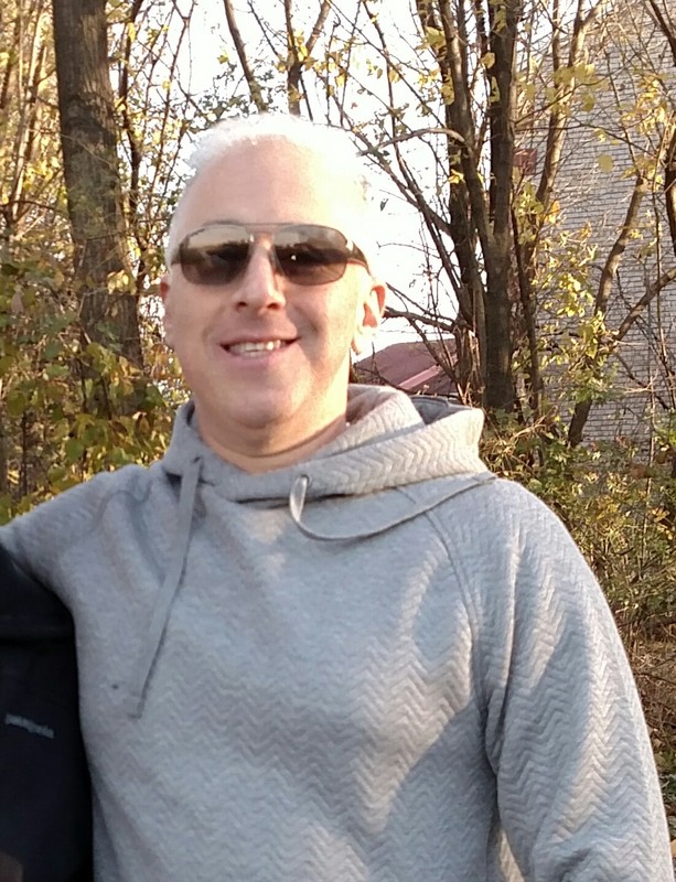 Date this voluptuous United States man Scott from Boston US16736