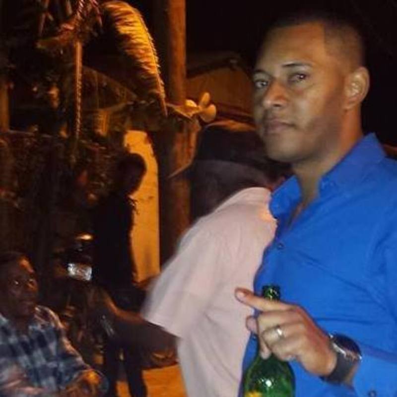 Date this nice looking Dominican Republic man Juan corlos from Santiago DO24014
