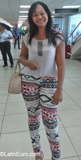 Date this nice looking Panama girl Cecilia from Panama City PA767