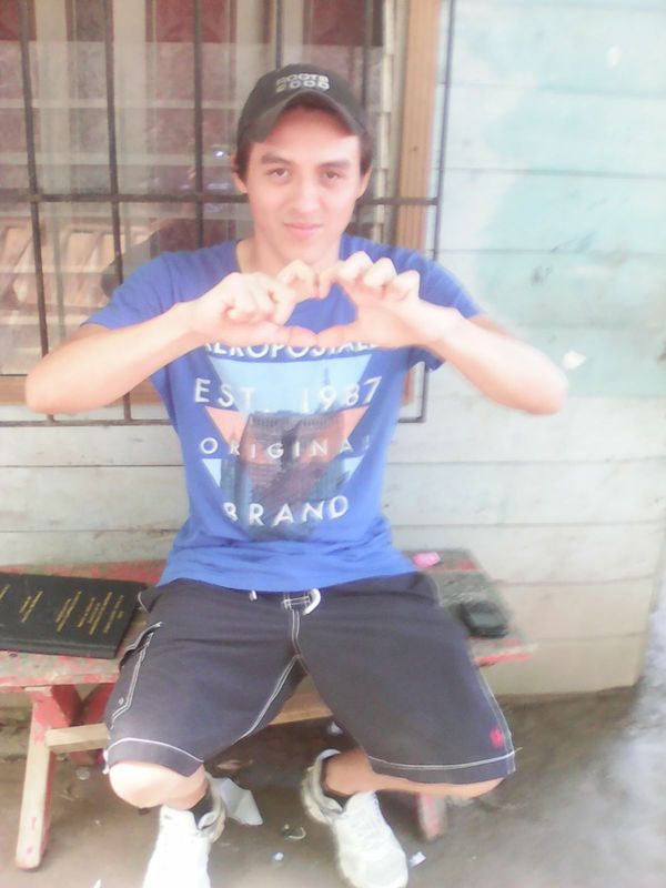 Date this foxy Honduras man Jose nahun from Puerto Cortes HN1863