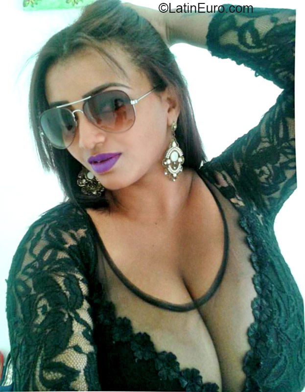 Date this foxy Brazil girl Alana from ilheus BR9537