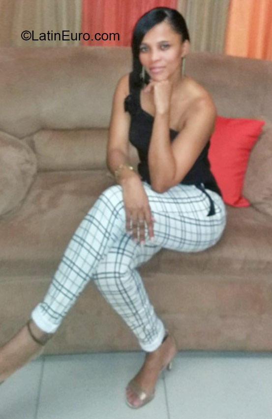 Date this cute Panama girl Helalas from Panama City PA828