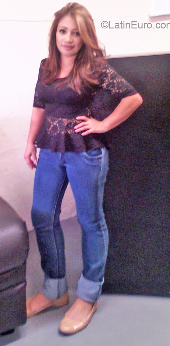 Date this beautiful Honduras girl Mabel from Tegucigalpa HN1922