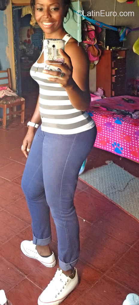 Date this stunning Colombia girl Patricia from Villavicencio CO18497