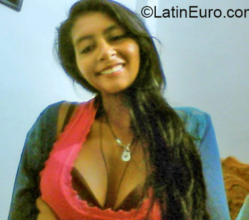 Date this cute Colombia girl Liseth from Popayan CO18511