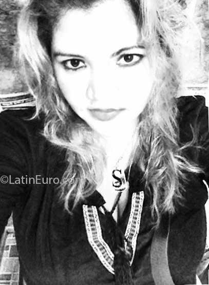 Date this charming Honduras girl Sehira from Tegucigalpa HN1954
