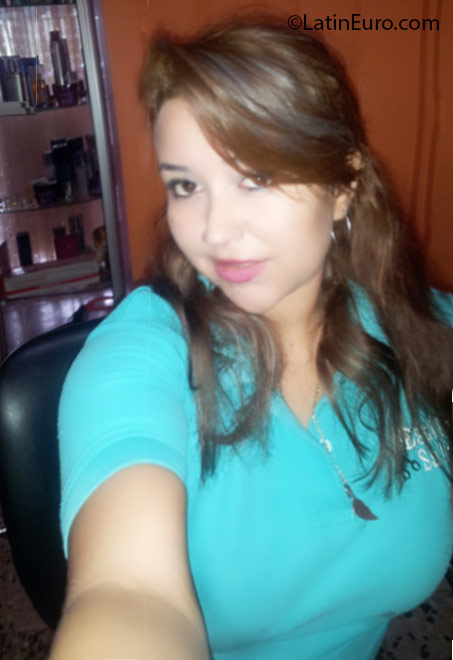 Date this voluptuous Honduras girl Paola from El progreso HN1957