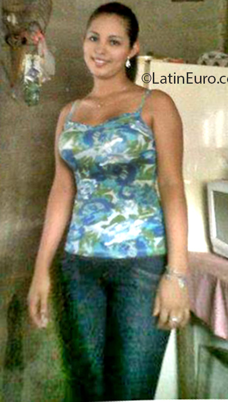 Date this foxy Honduras girl Diana from San Pedro Sula HN1966