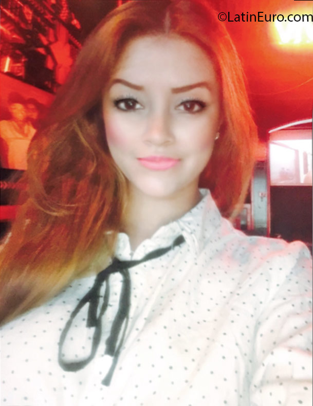Date this passionate Panama girl Genisis from Panama City PA865