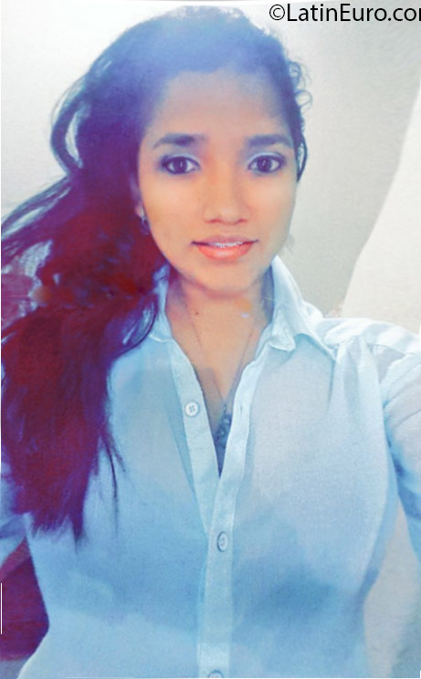 Date this foxy Honduras girl Gracie from San Pedro Sula HN1977