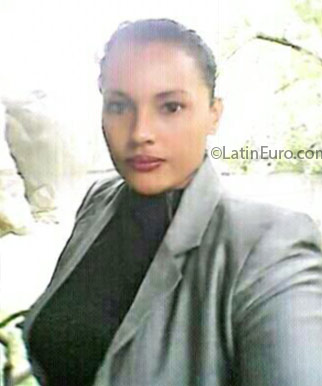 Date this delightful Honduras girl Suyapa from San Pedro Sula HN2167