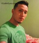 cute United States man Alexander from Riverside US16970