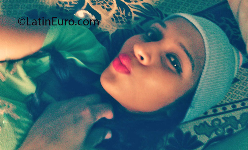 Date this young Honduras girl Yoselin from Tegucigalpa HN1995