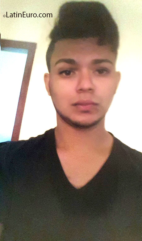 Date this good-looking Honduras man Carlos from San Pedro Sula HN2015