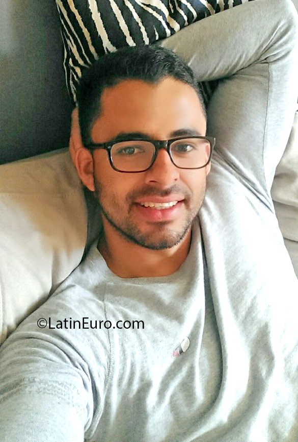Date this lovely Honduras man Lionel from Tegucigalpa HN2020