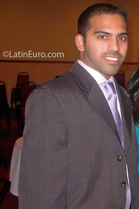 Date this sensual United States man AliNYEEUU from New York US17025